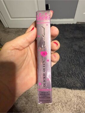 Too Faced Quickie Queen Cream Eyeshadow Stick - Hot Pink Packaging
